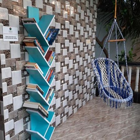 Tropical Wave Hostel Morjim Goa ภายนอก รูปภาพ