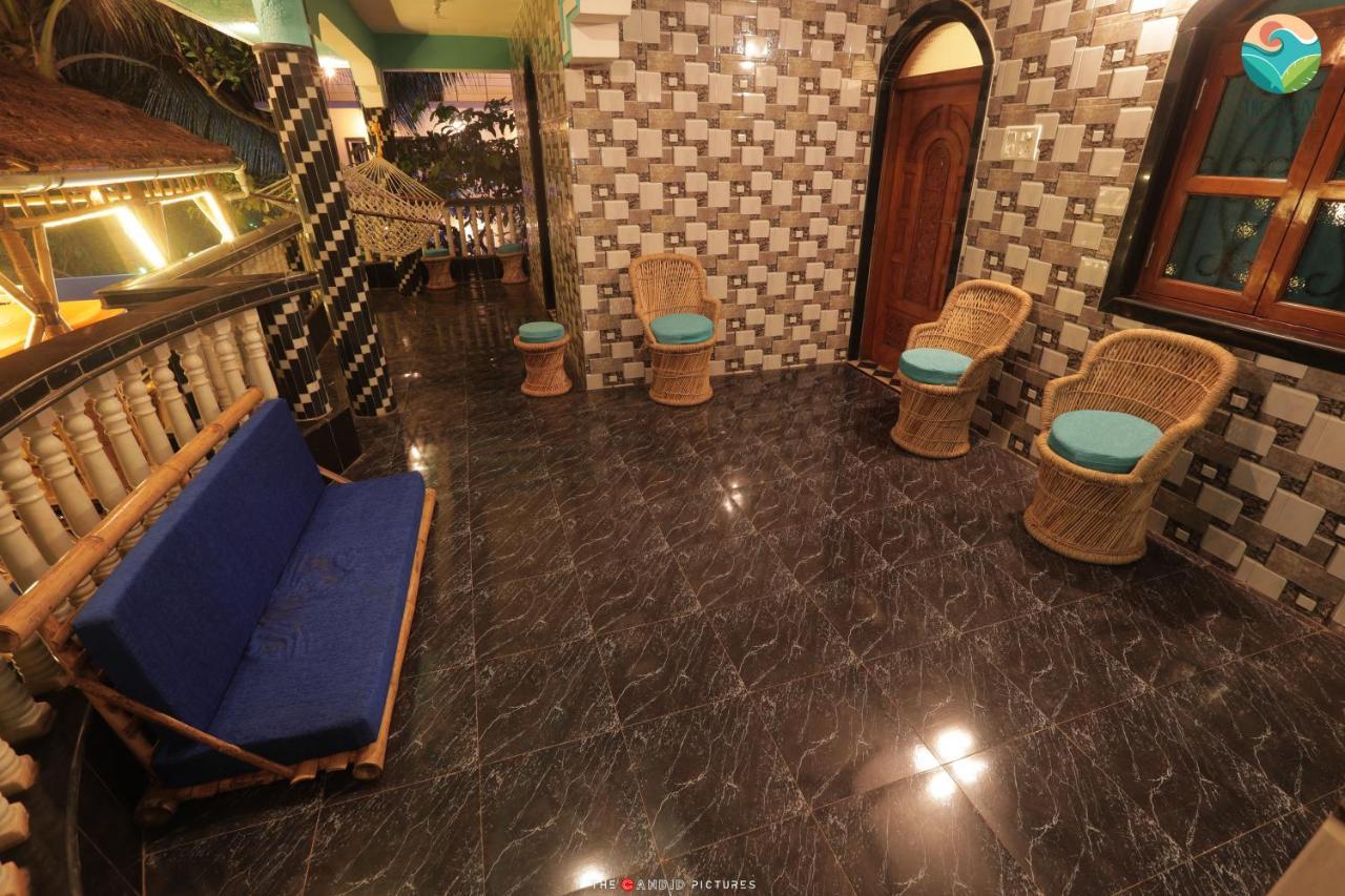 Tropical Wave Hostel Morjim Goa ภายนอก รูปภาพ